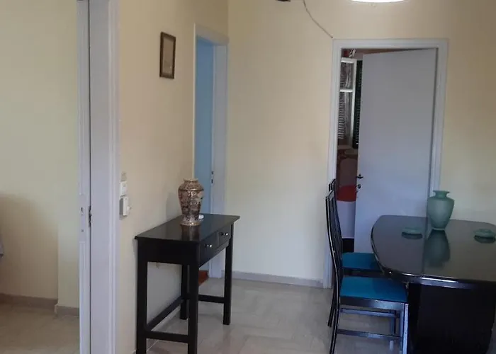 Giorgos House *