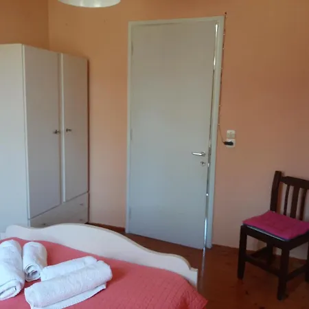 Giorgos House