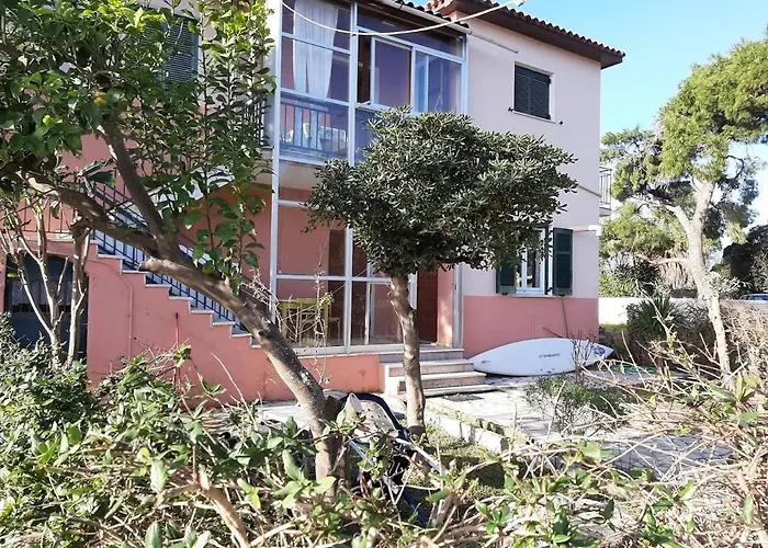 Giorgos House *