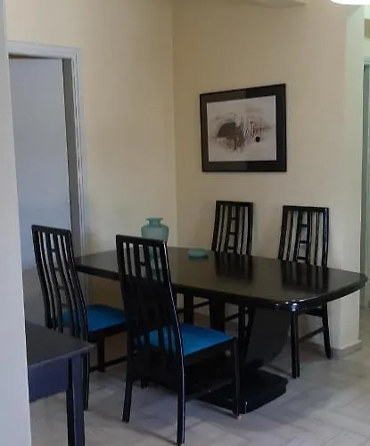 Giorgos House *